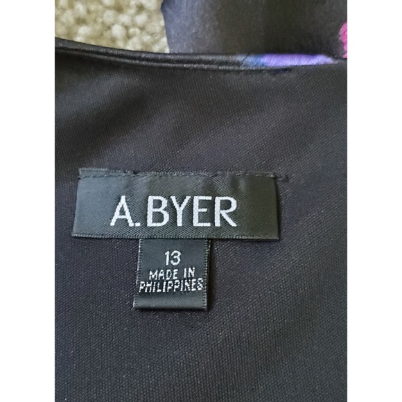 Floral Dress - Picture 2 of 5